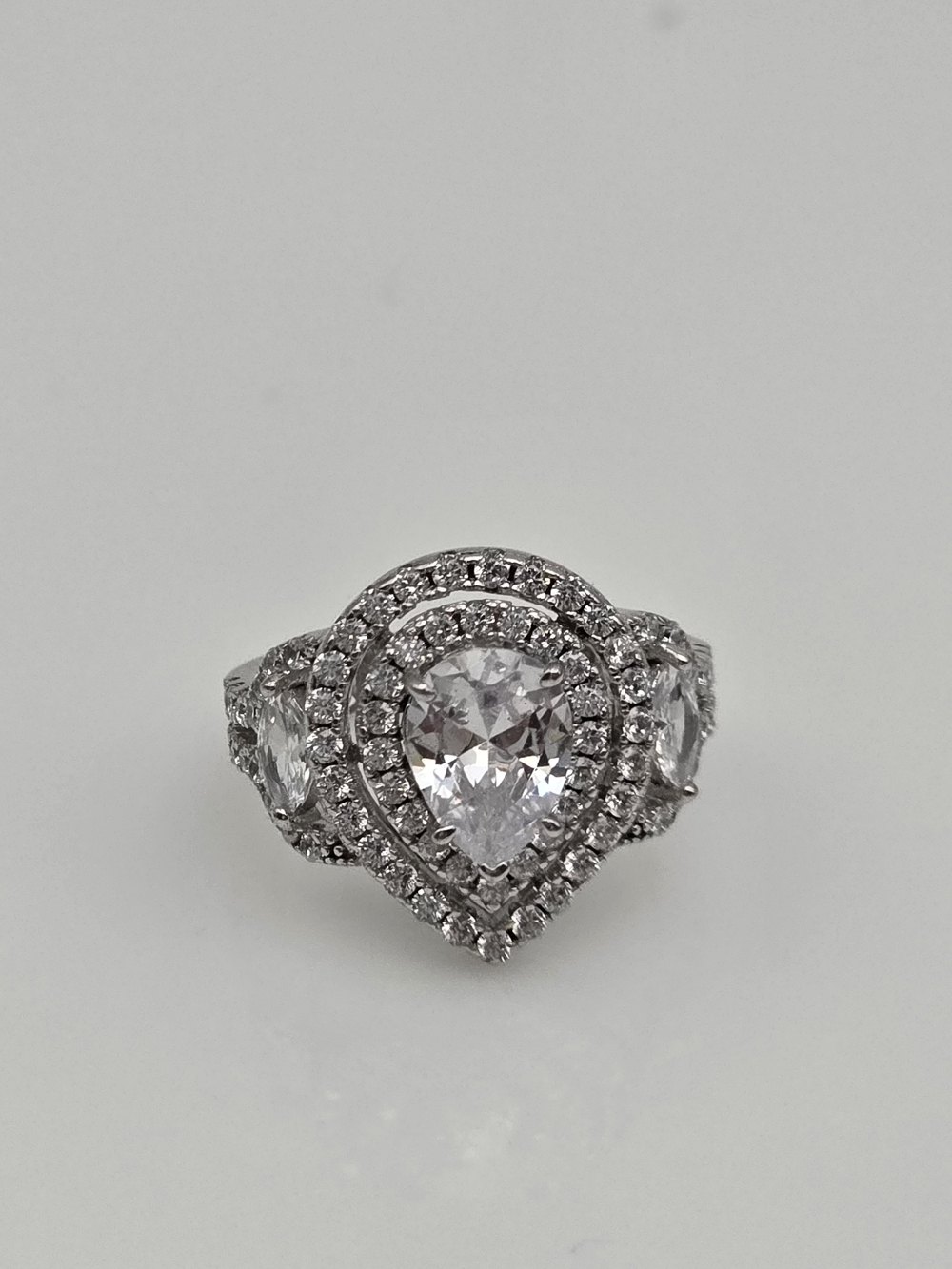 925 STERLING SILVER Teardrop  Cubic Zirconia Ring - White SIZE 4